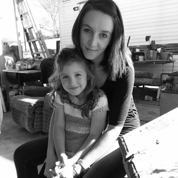 Meet your Posher, Emilie - Picture 2 of 8